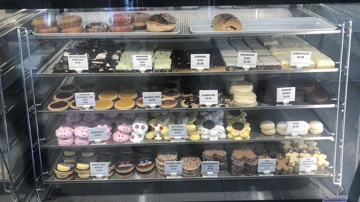 Glentons Bakery – bakery in Ashington town centre